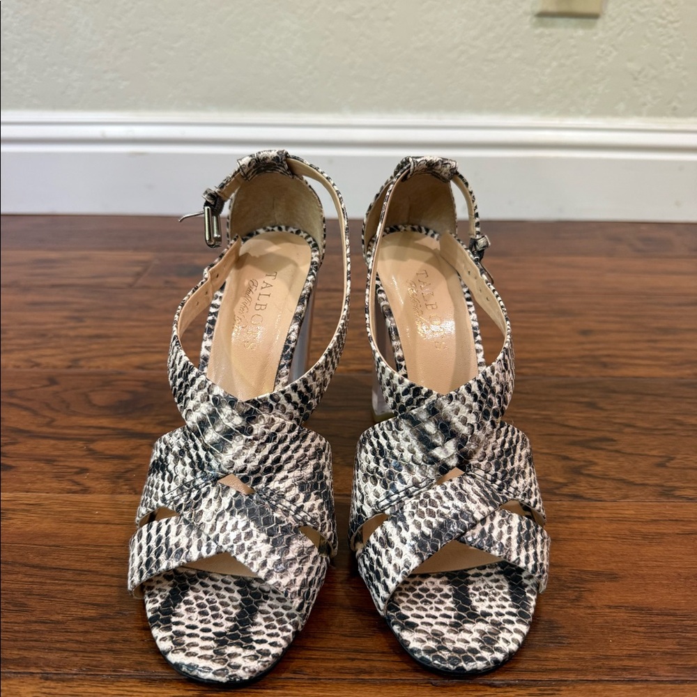 Snake skin heels!